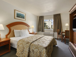 Super 8 Las Vegas Single Queen Room