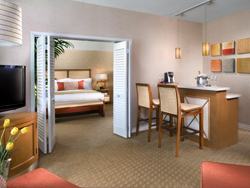 Tropicana Club Suite