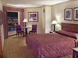 Harrah's Las Vegas Luxury Room