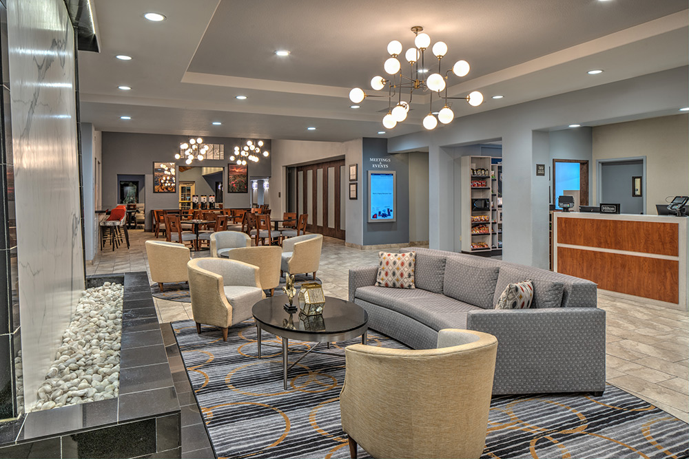 Hampton Inn - Tropicana photo