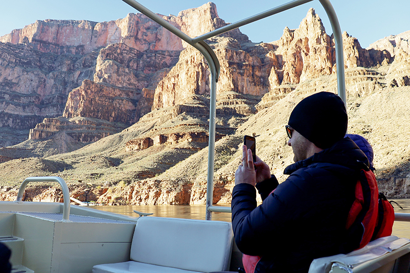 Grand Canyon Voyager with Skywalk - Pontoon Ride