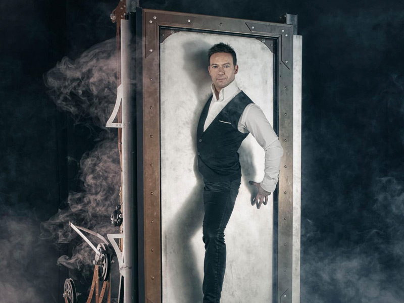 David Goldrake - David Goldrake Magic Show