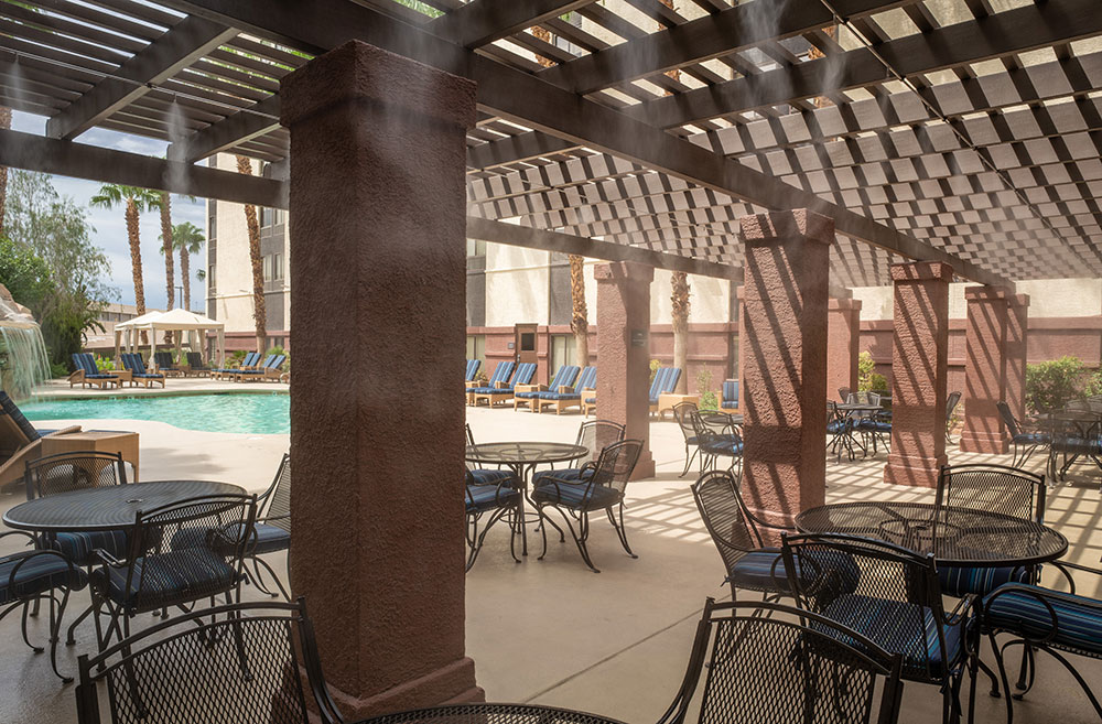 Hampton Inn - Tropicana photo