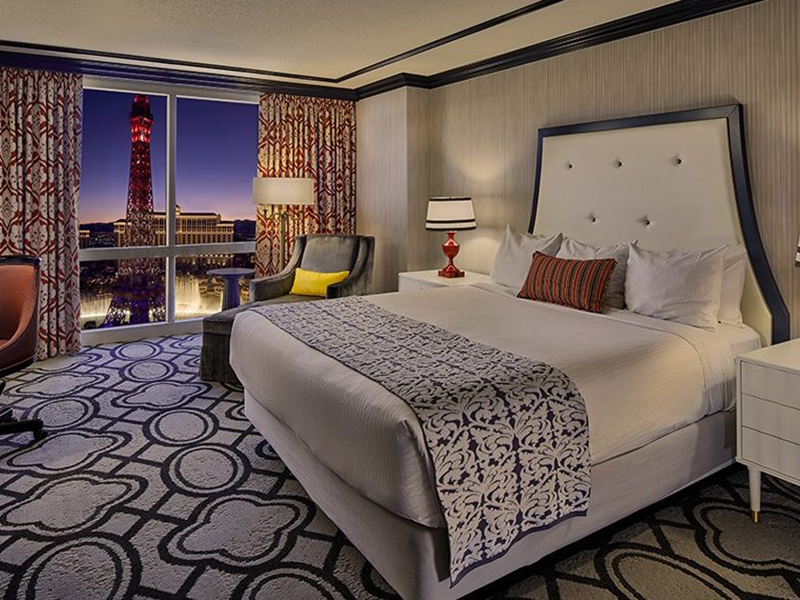 Burgundy Room, 1 King, Eiffel View, Non-Smoking
