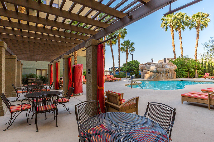 Hampton Inn - Tropicana photo