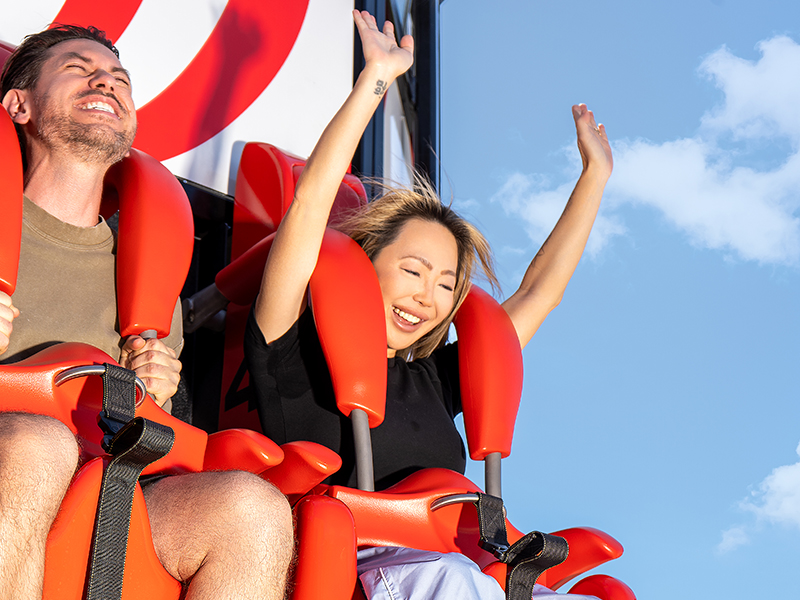 Eye Dropper - Hold on tight as Eye Dropper launches riders skyward before a heart-pounding free fall back to earth.
