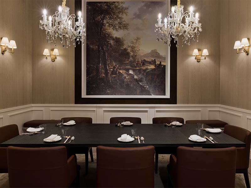 Fontainebleau Chyna Club