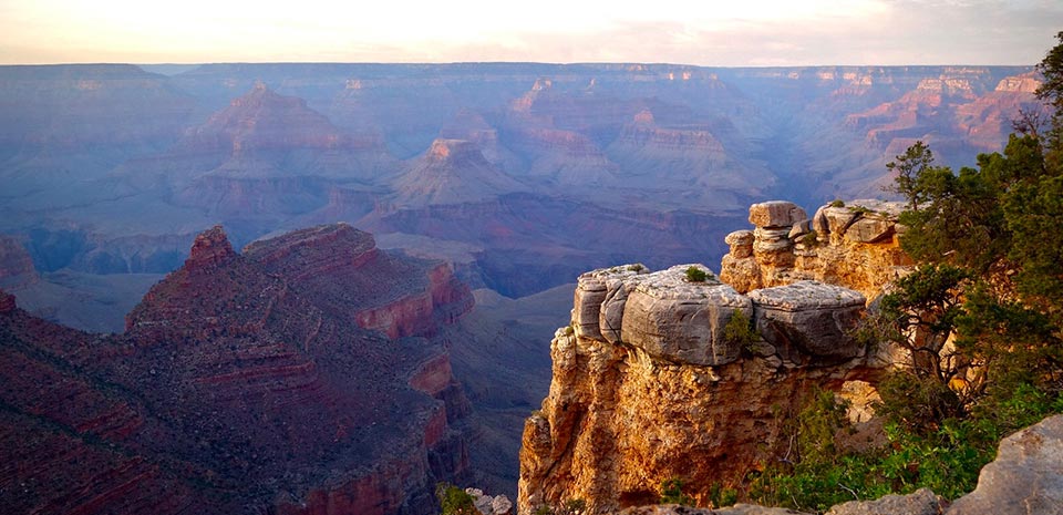 Grand Canyon South Rim bus tour by Gray Line from Las Vegas