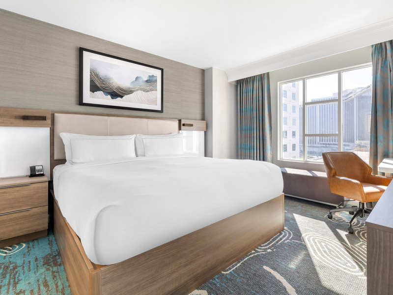 1 King Bed Suite - Mobility Accessible