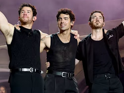 Jonas Brothers Live at MGM Grand Garden Arena