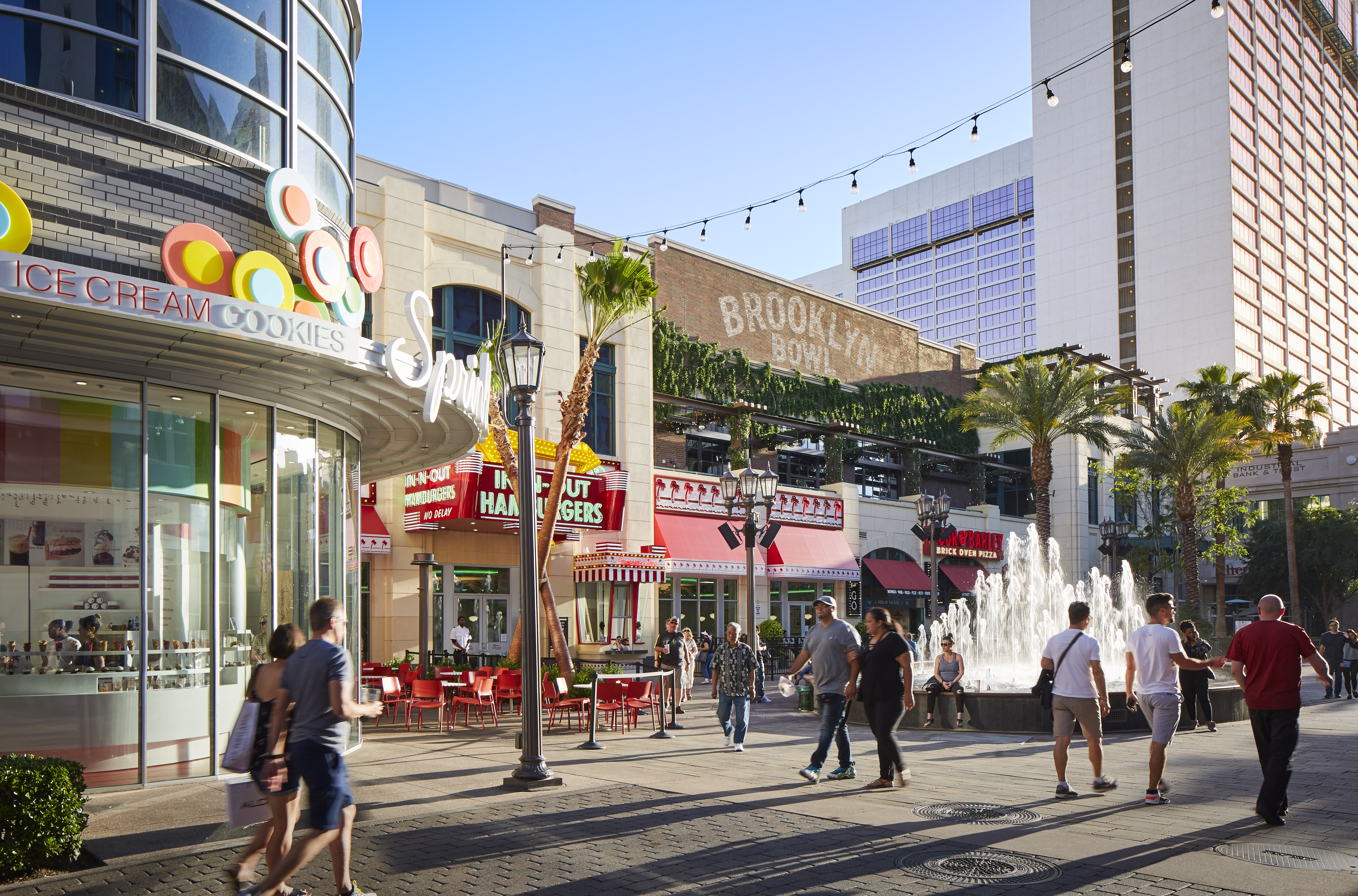 The LINQ Promenade - LINQ Promenade