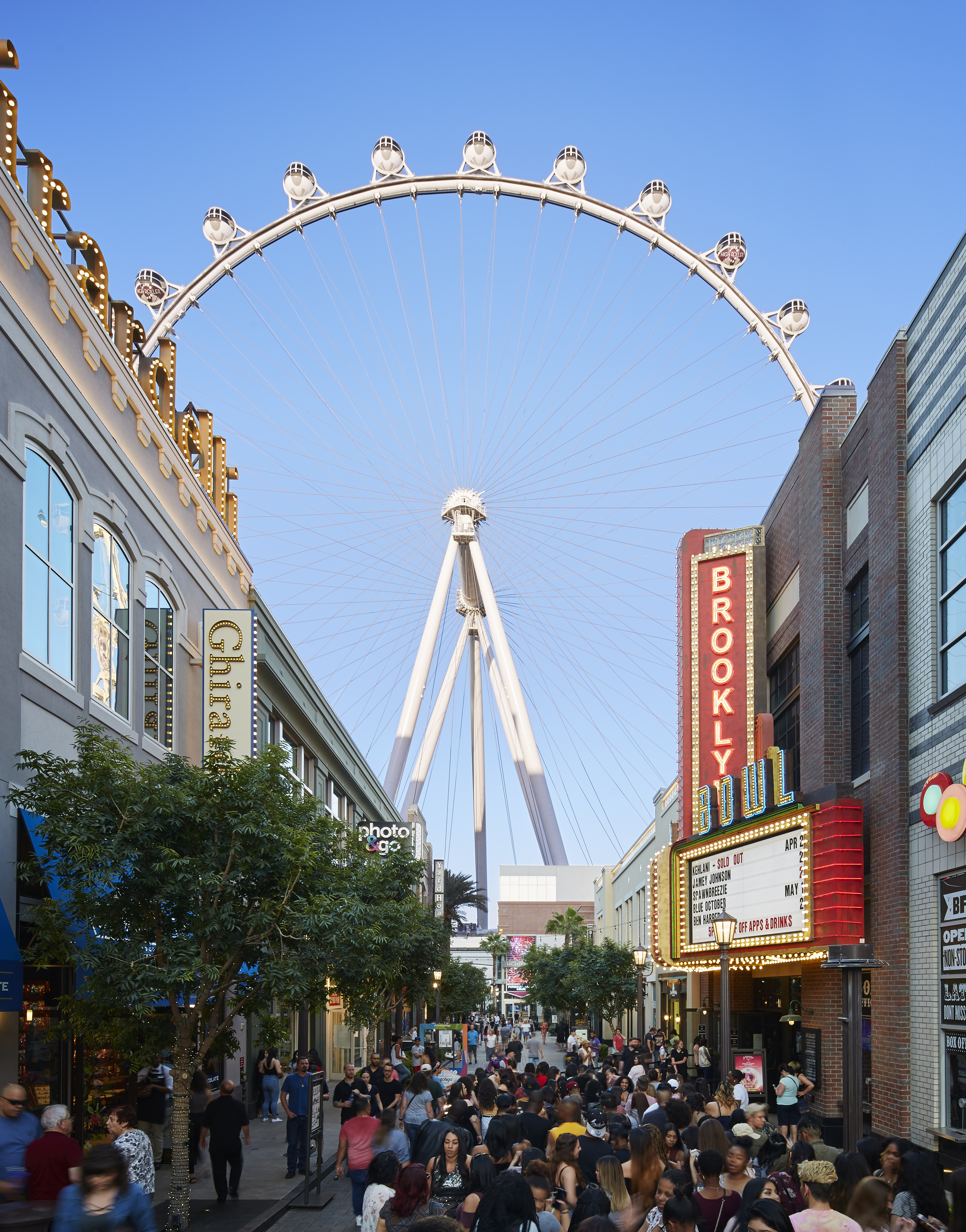 The LINQ Promenade - LINQ Promenade