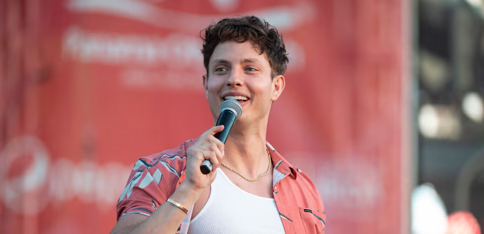 Matt Rife performing stand-up comedy in Las Vegas