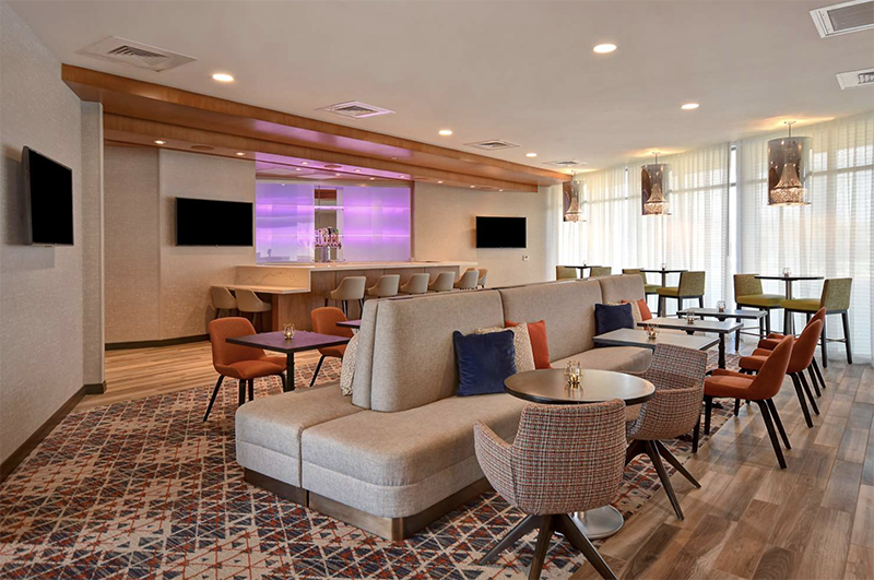 Bar and Lounge