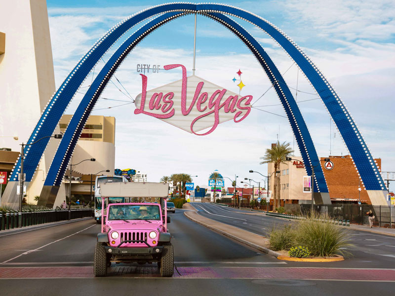 Vintage Vegas Sights & Sounds Tour by Pink Jeep - See the beautiful Las Vegas archway, marking the beginning of the North Vegas Strip - Vintage Vegas Sights and Sounds Tour by Pink Jeep