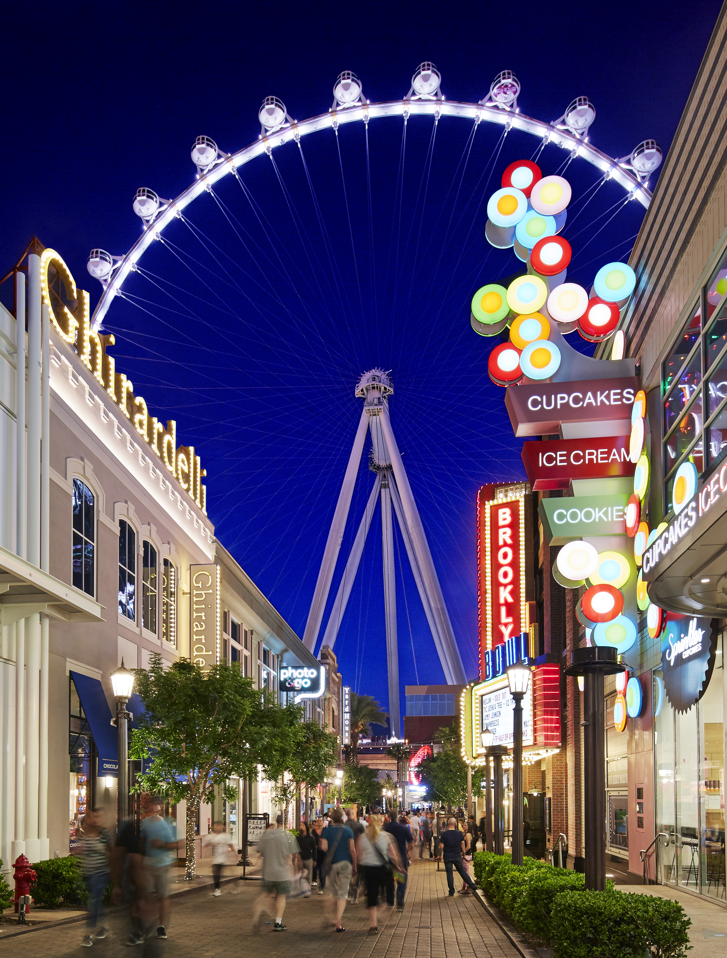 The LINQ Promenade - LINQ Promenade