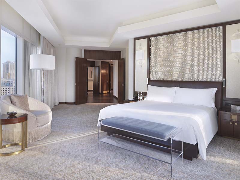 Penthouse Suite 1 King Bed