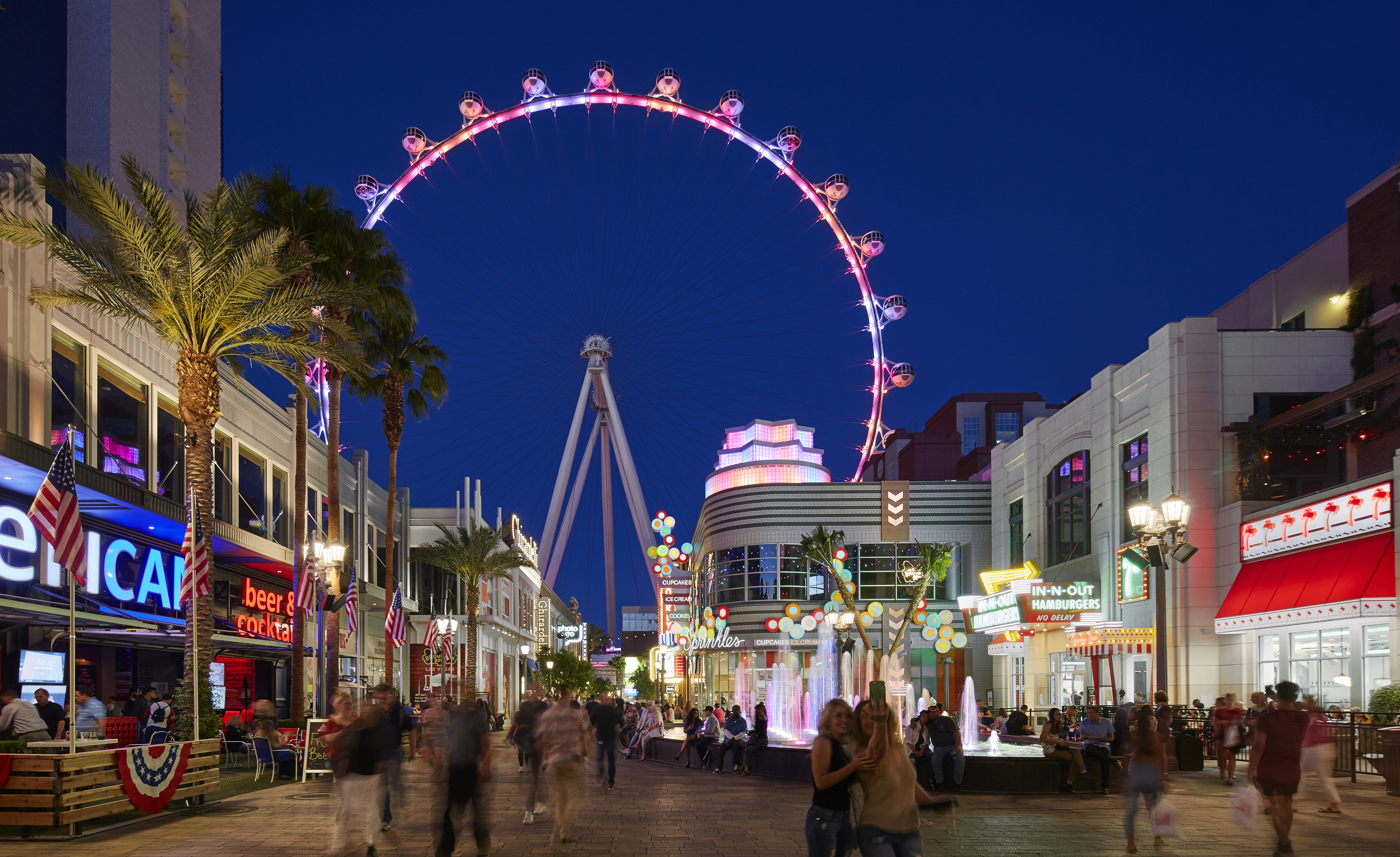 The LINQ Promenade - LINQ Promenade