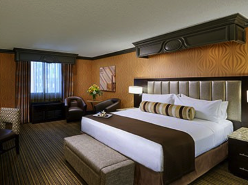 Gold Tower Parlor Suite