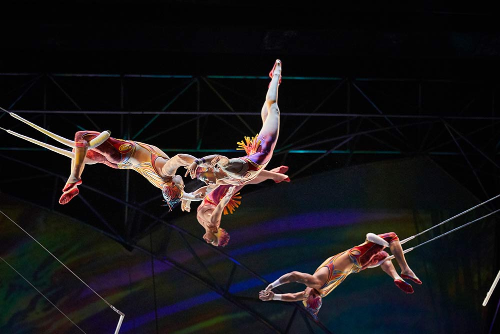 Mystère by Cirque du Soleil - High-Flying Trapeze Artists