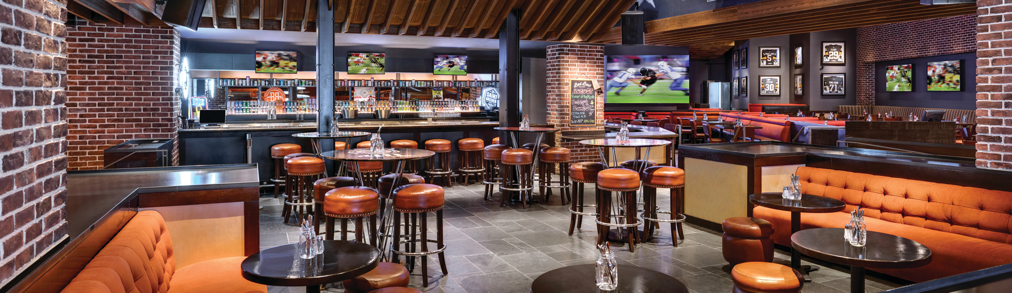 Public House at Luxor Restaurant in Las Vegas