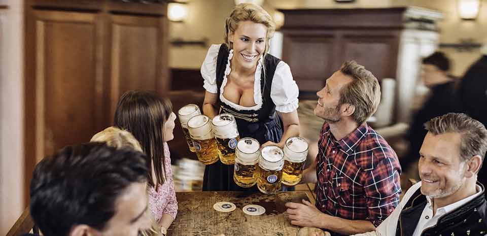 Hofbrauhaus nightlife
