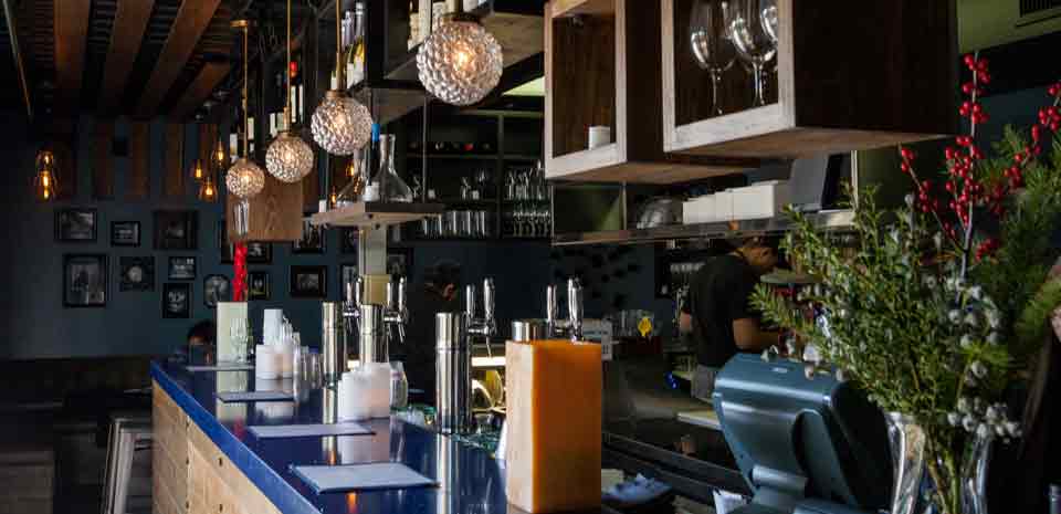 Bin 702 nightlife