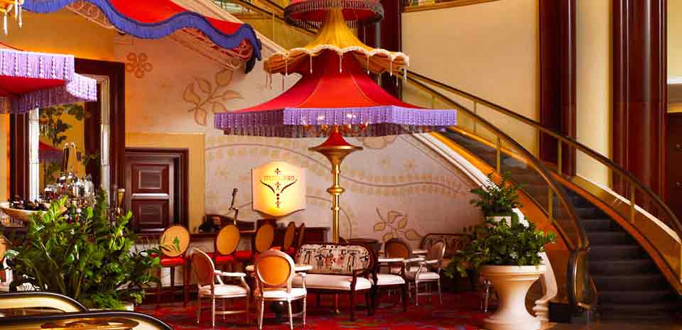 Bar Parasol nightlife