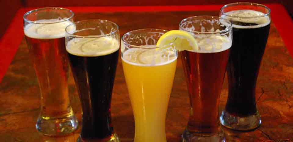 Ellis Island Casino & Brewery nightlife