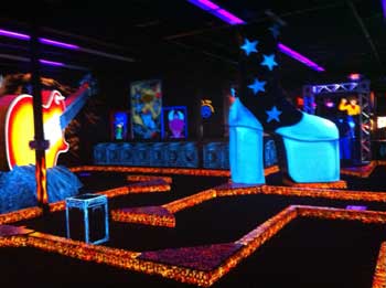 KISS: By Monster Mini Golf - KISS: By Monster Mini Golf 