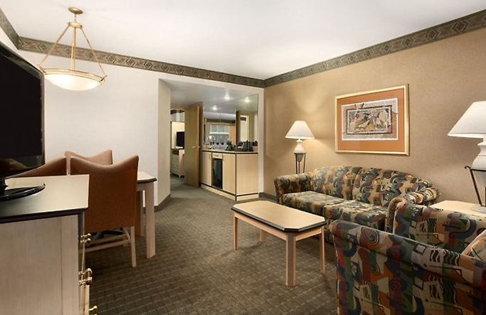 Suite living room