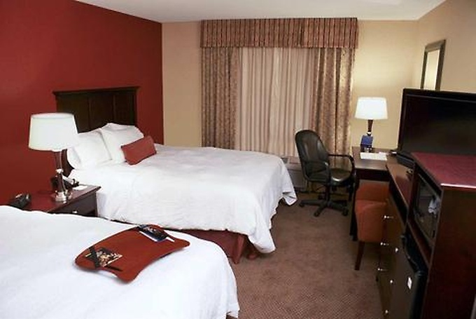Double queen room