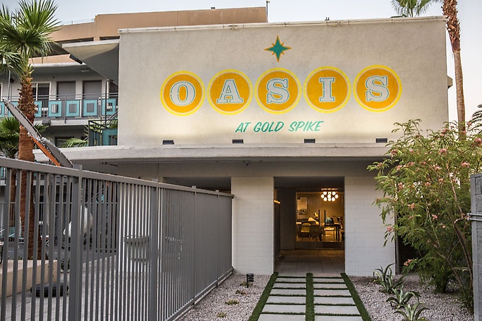 Oasis Gold Spike Exterior