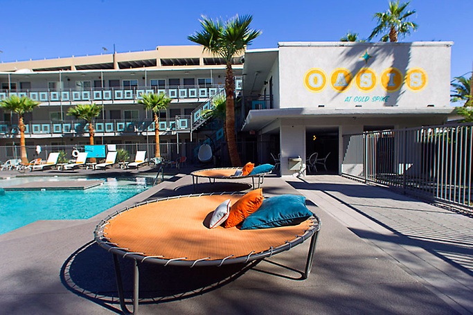 Oasis at Gold Spike Daybed
