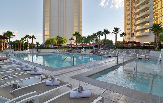 The Signature at MGM Grand-All Suites Pool