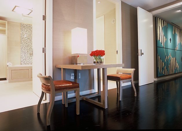 Accent table in two-bedroom Skyloft