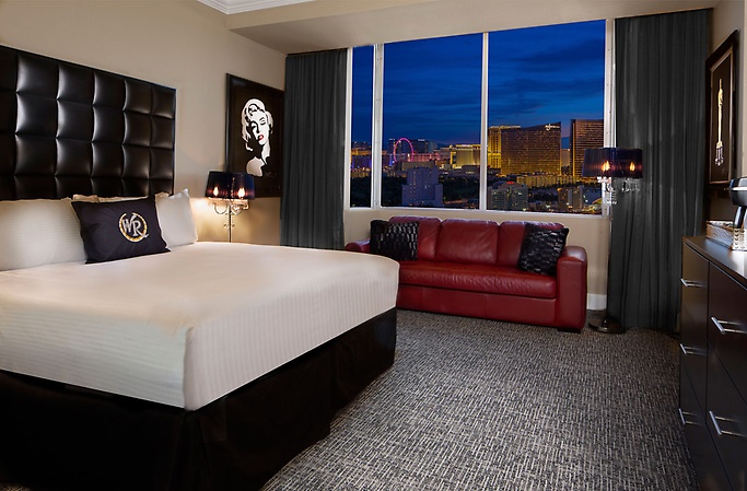 Signature room with a king bed