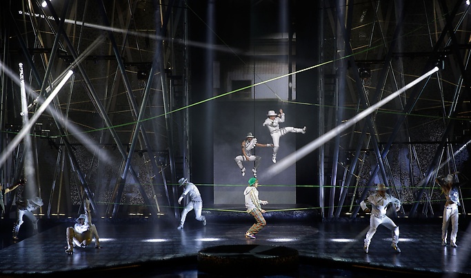 Michael Jackson ONE by Cirque du Soleil - Dance Break