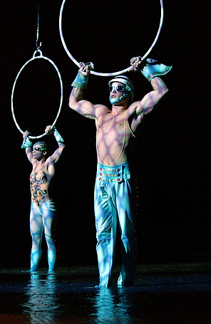 O by Cirque du Soleil - Aerial Hoop Act