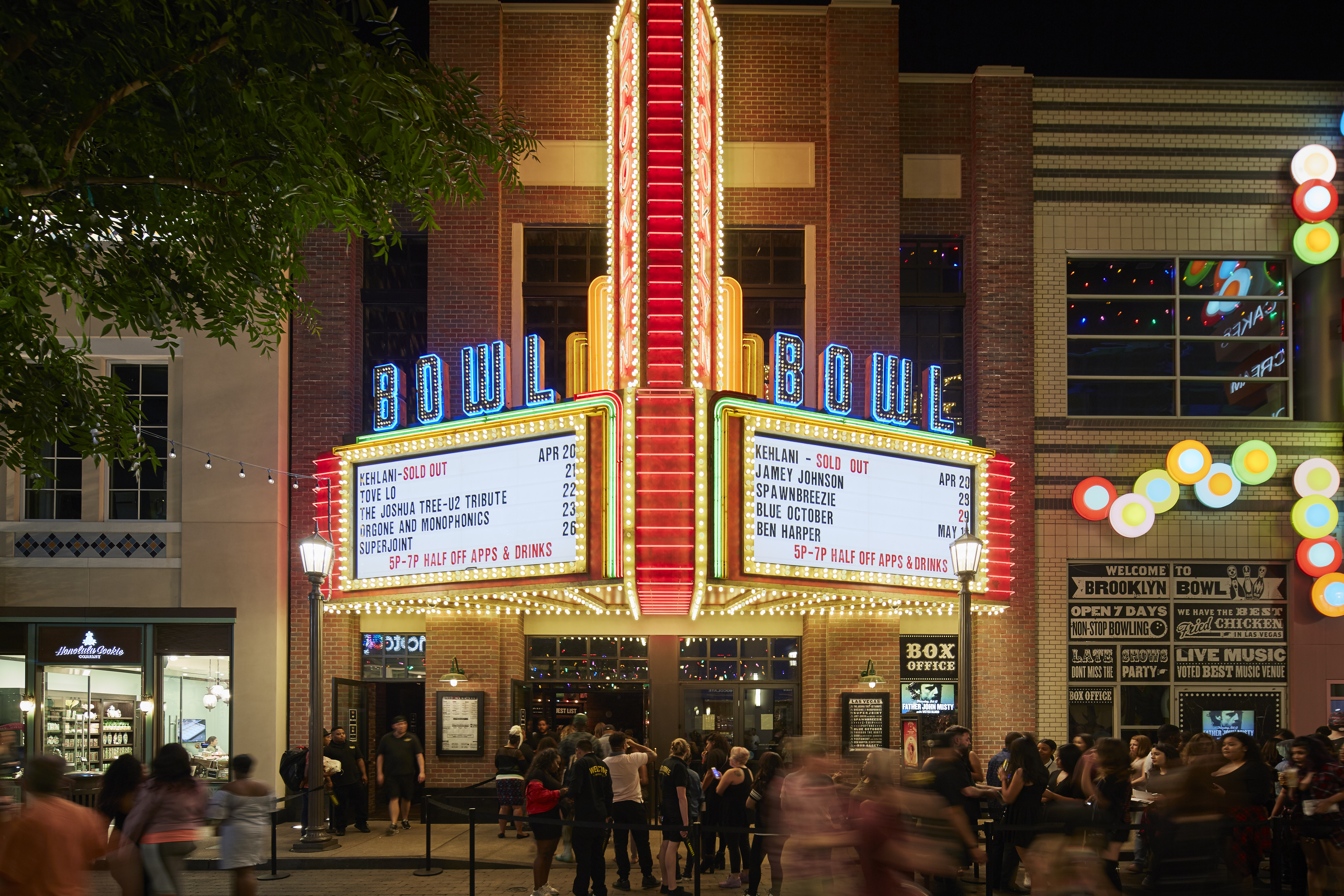 The LINQ Promenade - LINQ Promenade Bowling