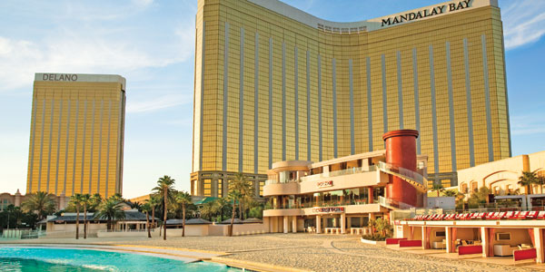 Best Pools In Vegas Guide To But Here Goes Nothing It S Time To Dive Into The Deep End Are Some Of Best Pools In Vegas Take A Plunge When You Want Beat Heat