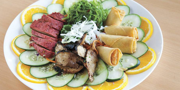 Best Vegetarian Restaurants Guide To Vegas Veggie House Located In Las Vegas Chinatown Area Makes A Lot Of Traditionally Meat Dishes Meatless Etizers Include Seaweed Salad Spring Rolls